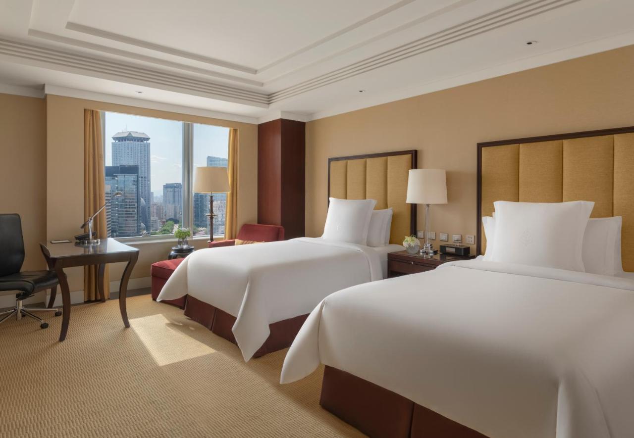 Four Seasons 5*